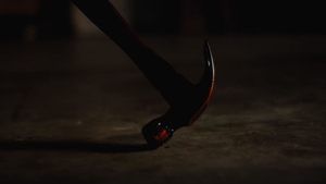 S1E1